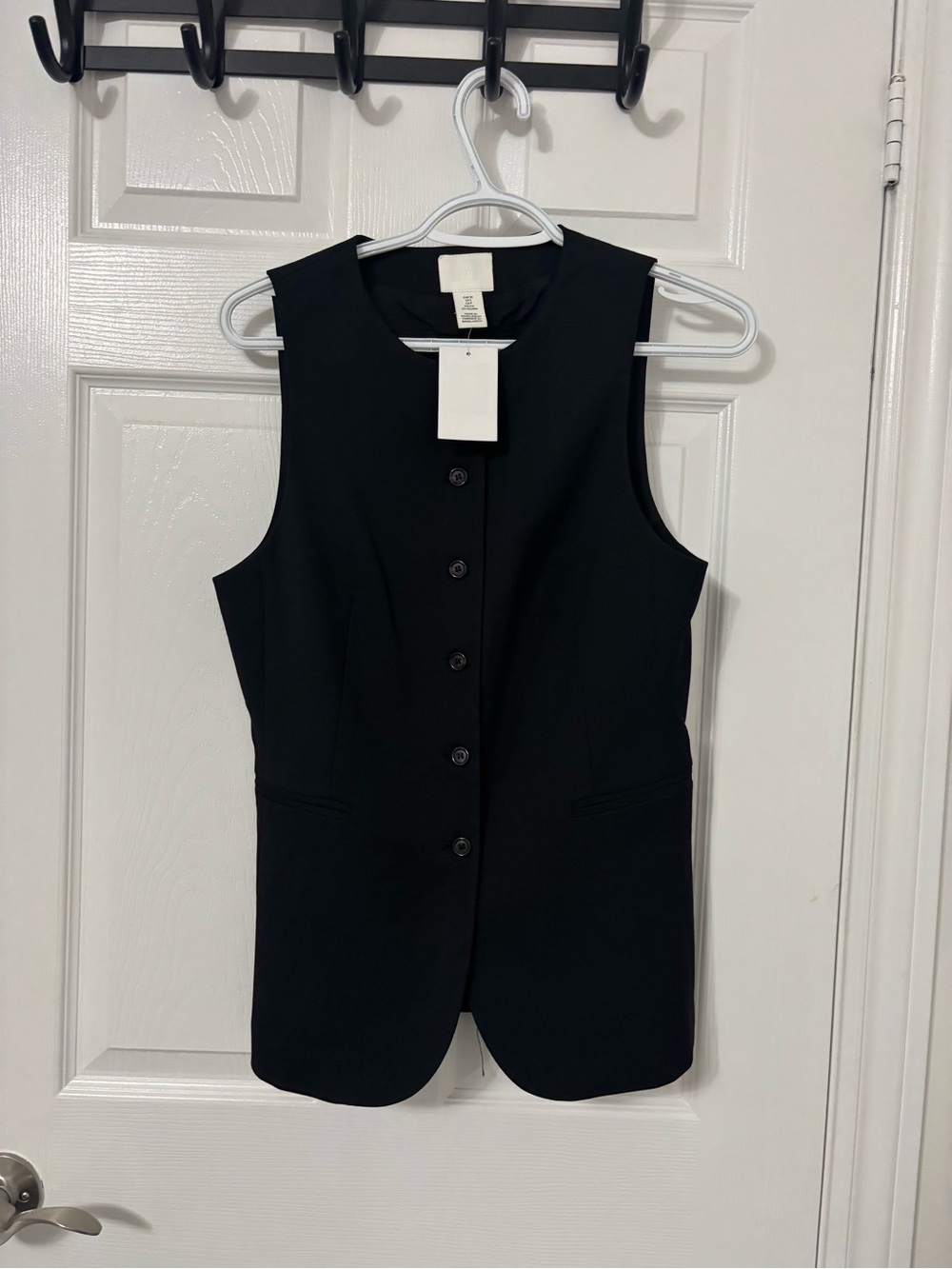 H&M Black Sleeveless Button-Front Vest